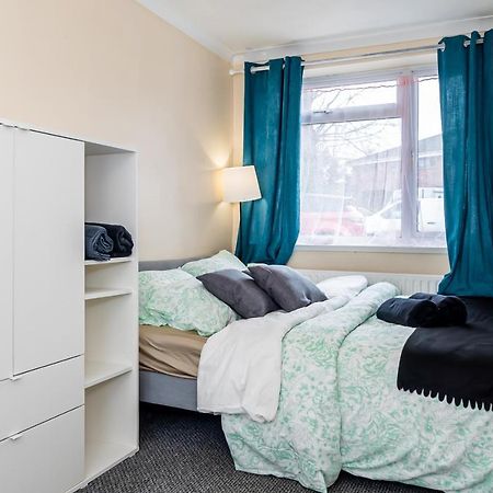 Shirley House 3, Guest House, Self Catering, Self Check In With Smart Locks, Use Of Fully Equipped Kitchen, Close To City Centre, Ideal For Longer Stays, Walking Distance To Bat, 20 Min Drive To Fawley Refinery, Excellent Transport Links Southampton Exterior photo