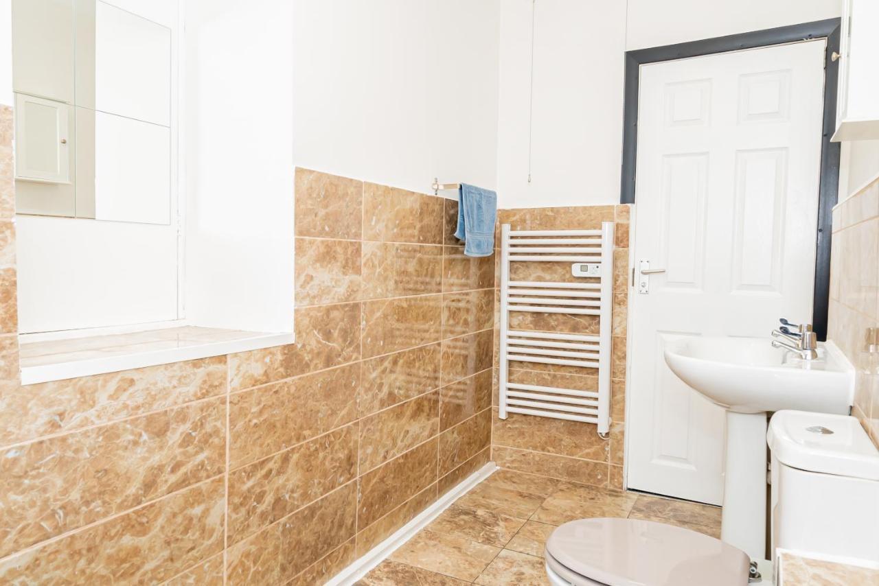 Shirley House 3, Guest House, Self Catering, Self Check In With Smart Locks, Use Of Fully Equipped Kitchen, Close To City Centre, Ideal For Longer Stays, Walking Distance To Bat, 20 Min Drive To Fawley Refinery, Excellent Transport Links Southampton Exterior photo