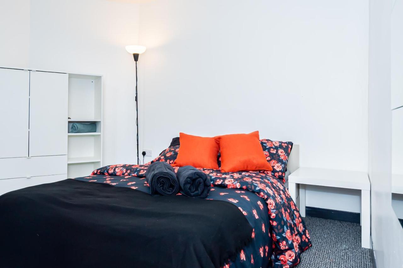 Shirley House 3, Guest House, Self Catering, Self Check In With Smart Locks, Use Of Fully Equipped Kitchen, Close To City Centre, Ideal For Longer Stays, Walking Distance To Bat, 20 Min Drive To Fawley Refinery, Excellent Transport Links Southampton Exterior photo