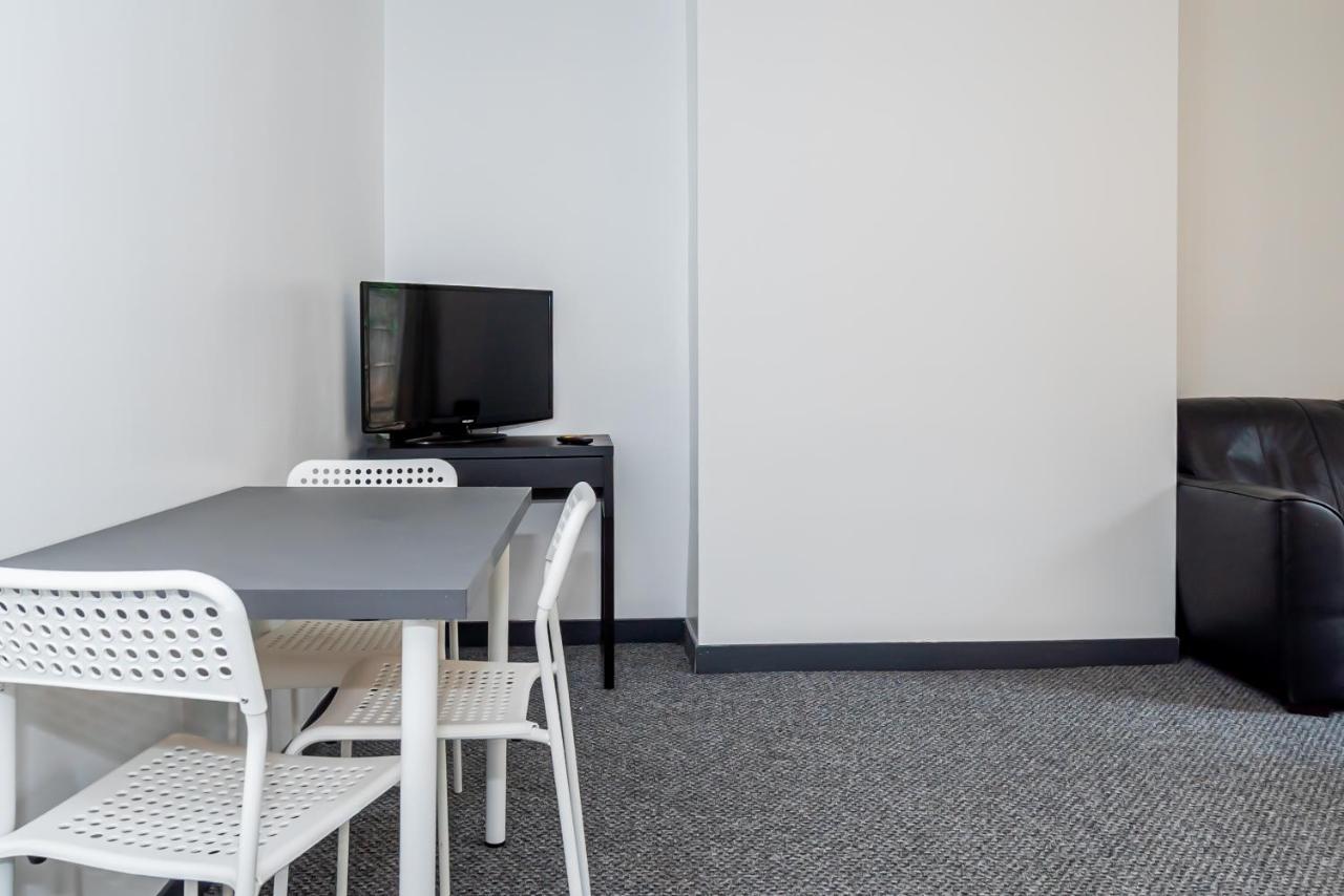 Shirley House 3, Guest House, Self Catering, Self Check In With Smart Locks, Use Of Fully Equipped Kitchen, Close To City Centre, Ideal For Longer Stays, Walking Distance To Bat, 20 Min Drive To Fawley Refinery, Excellent Transport Links Southampton Exterior photo