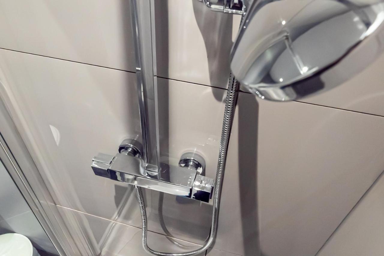 Shirley House 3, Guest House, Self Catering, Self Check In With Smart Locks, Use Of Fully Equipped Kitchen, Close To City Centre, Ideal For Longer Stays, Walking Distance To Bat, 20 Min Drive To Fawley Refinery, Excellent Transport Links Southampton Exterior photo
