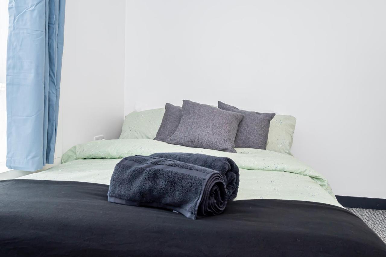 Shirley House 3, Guest House, Self Catering, Self Check In With Smart Locks, Use Of Fully Equipped Kitchen, Close To City Centre, Ideal For Longer Stays, Walking Distance To Bat, 20 Min Drive To Fawley Refinery, Excellent Transport Links Southampton Exterior photo