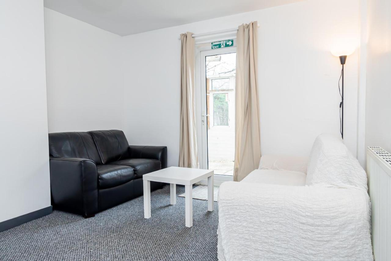 Shirley House 3, Guest House, Self Catering, Self Check In With Smart Locks, Use Of Fully Equipped Kitchen, Close To City Centre, Ideal For Longer Stays, Walking Distance To Bat, 20 Min Drive To Fawley Refinery, Excellent Transport Links Southampton Exterior photo