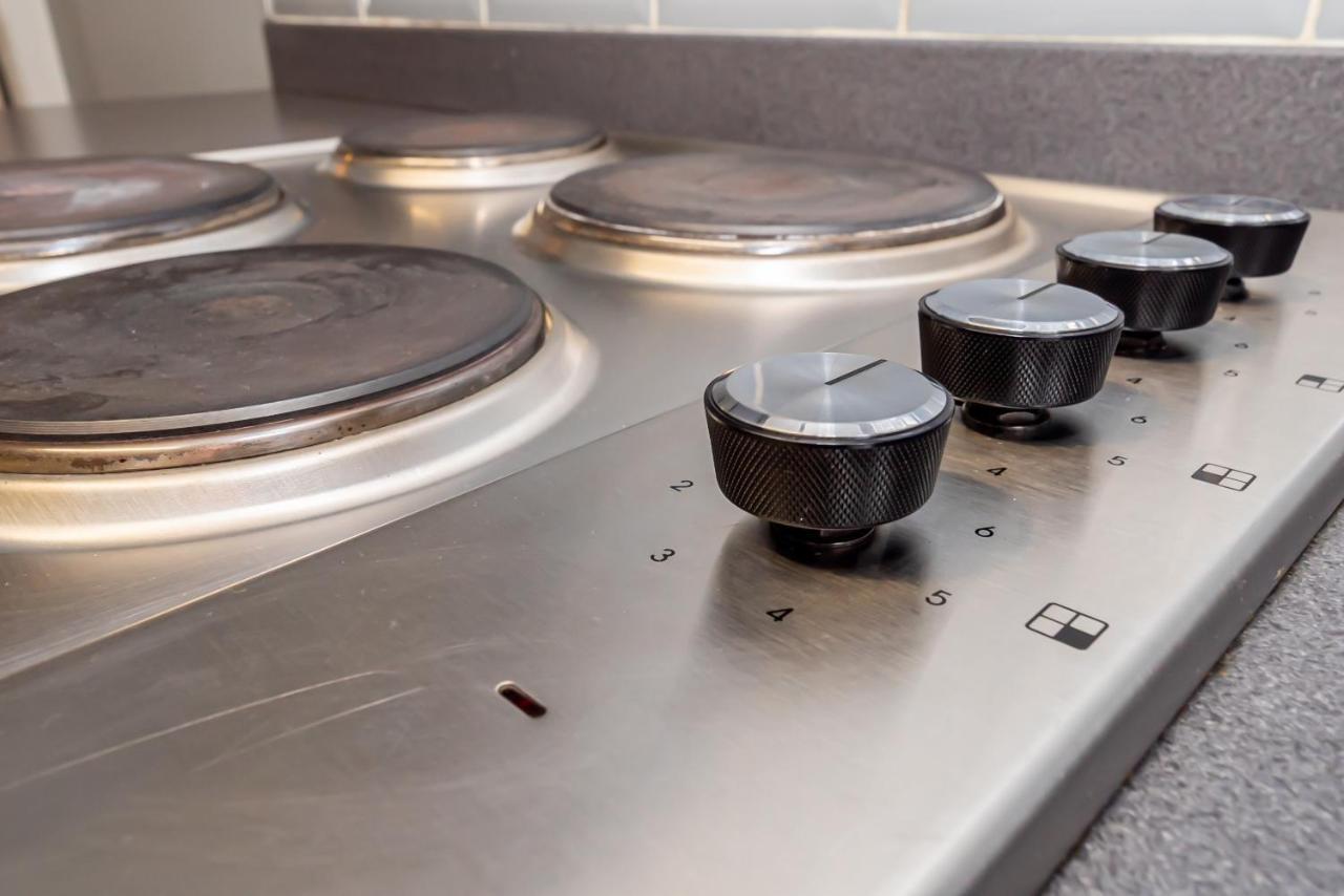 Shirley House 3, Guest House, Self Catering, Self Check In With Smart Locks, Use Of Fully Equipped Kitchen, Close To City Centre, Ideal For Longer Stays, Walking Distance To Bat, 20 Min Drive To Fawley Refinery, Excellent Transport Links Southampton Exterior photo