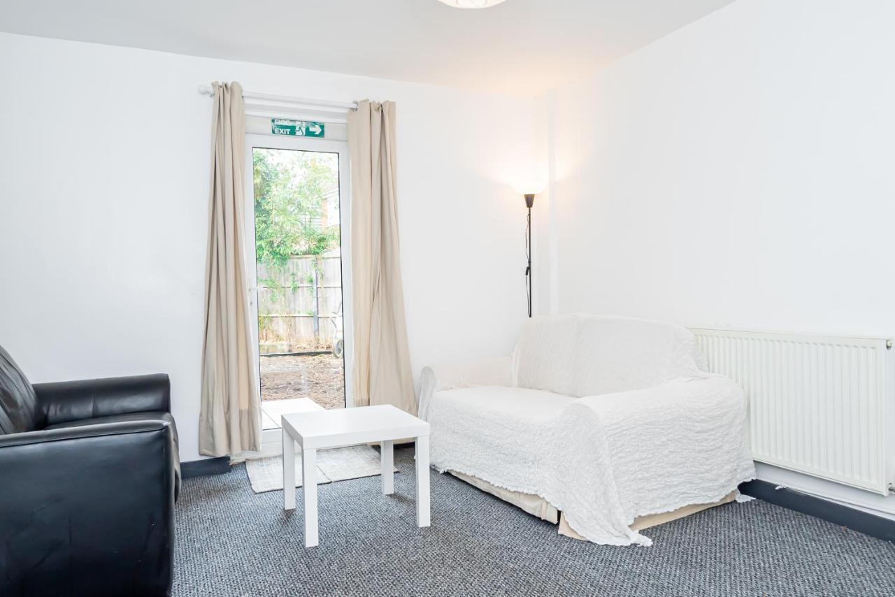 Shirley House 3, Guest House, Self Catering, Self Check In With Smart Locks, Use Of Fully Equipped Kitchen, Close To City Centre, Ideal For Longer Stays, Walking Distance To Bat, 20 Min Drive To Fawley Refinery, Excellent Transport Links Southampton Exterior photo