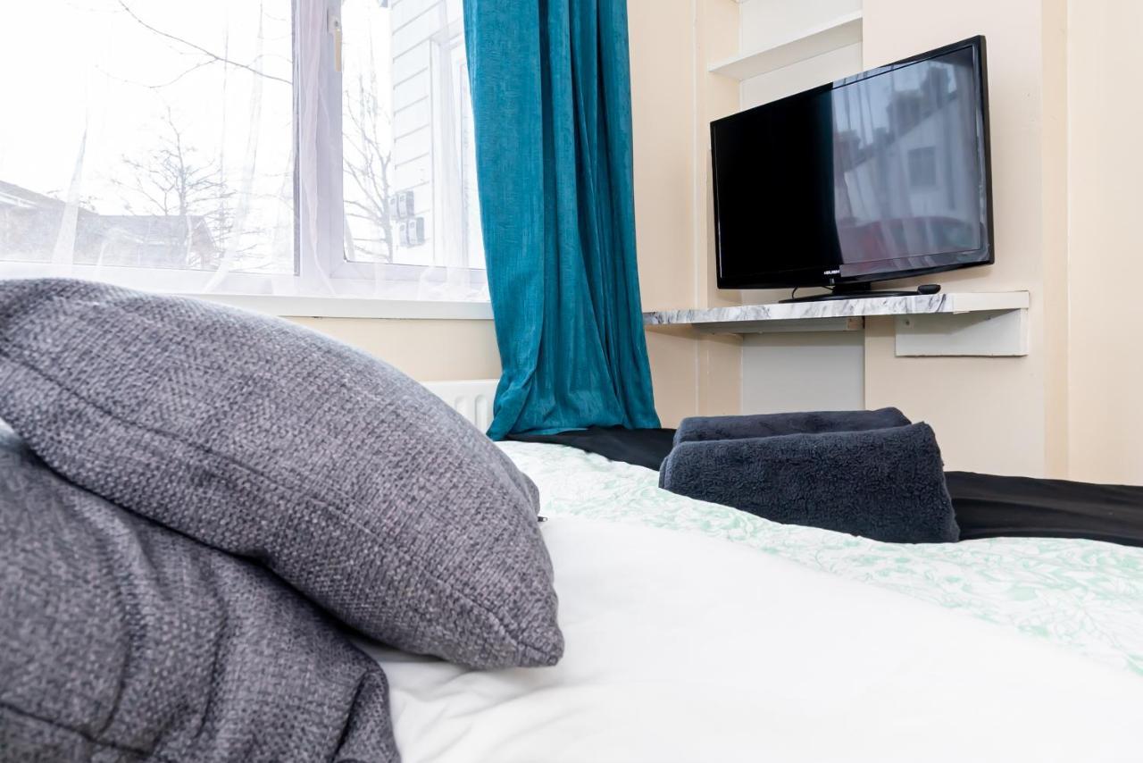 Shirley House 3, Guest House, Self Catering, Self Check In With Smart Locks, Use Of Fully Equipped Kitchen, Close To City Centre, Ideal For Longer Stays, Walking Distance To Bat, 20 Min Drive To Fawley Refinery, Excellent Transport Links Southampton Exterior photo