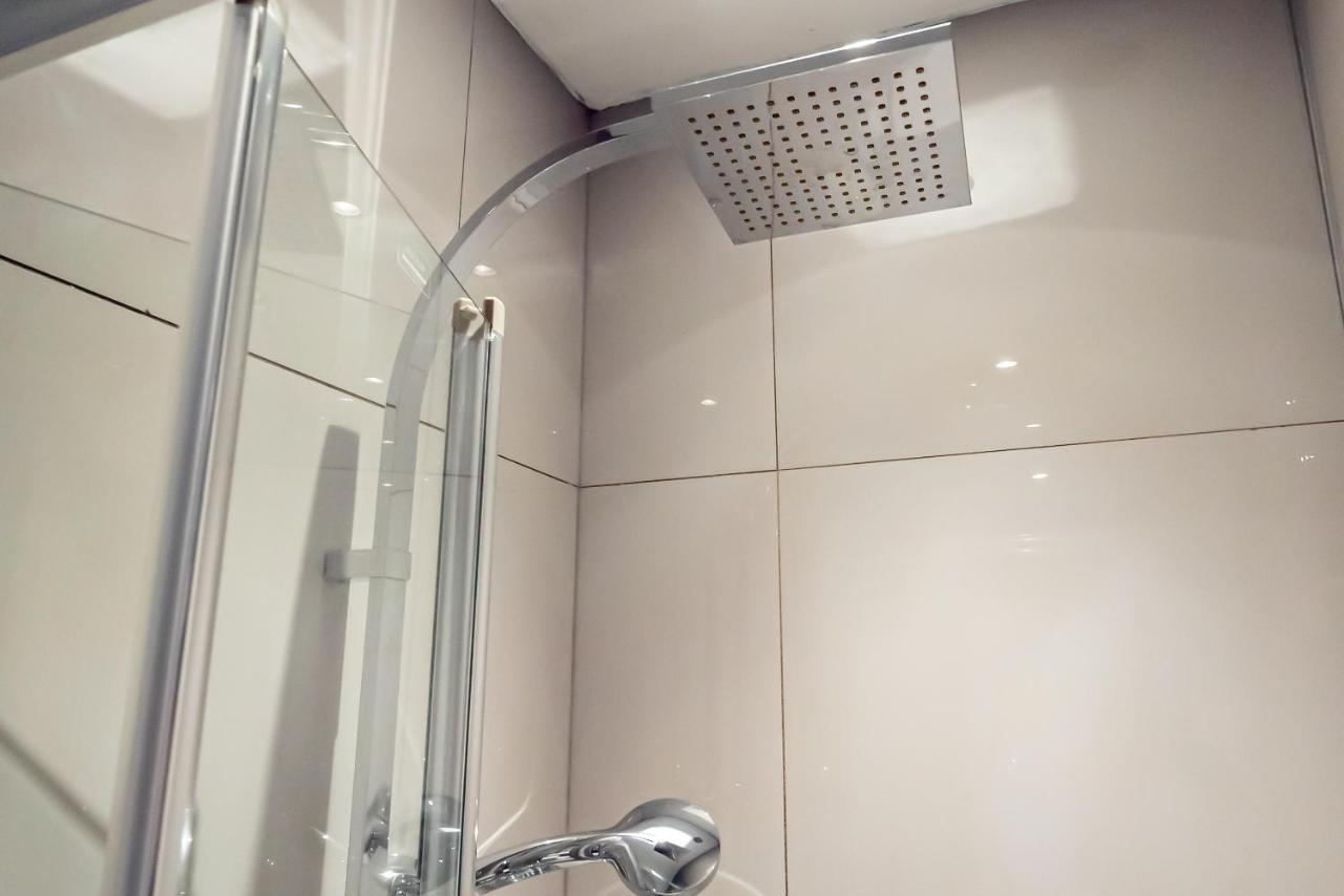 Shirley House 3, Guest House, Self Catering, Self Check In With Smart Locks, Use Of Fully Equipped Kitchen, Close To City Centre, Ideal For Longer Stays, Walking Distance To Bat, 20 Min Drive To Fawley Refinery, Excellent Transport Links Southampton Exterior photo